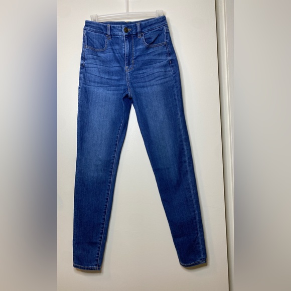 American Eagle outfitters- Curvy High-Rise Jegging - Picture 4 of 9
